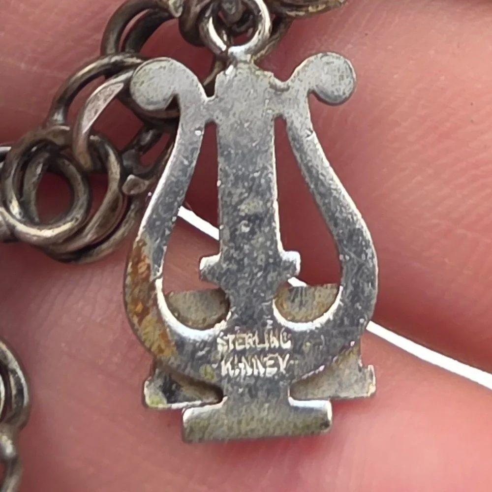 Vintage Sterling Silver Charm Bracelet 1965 Whos Who Schoolhouse Harp 24g